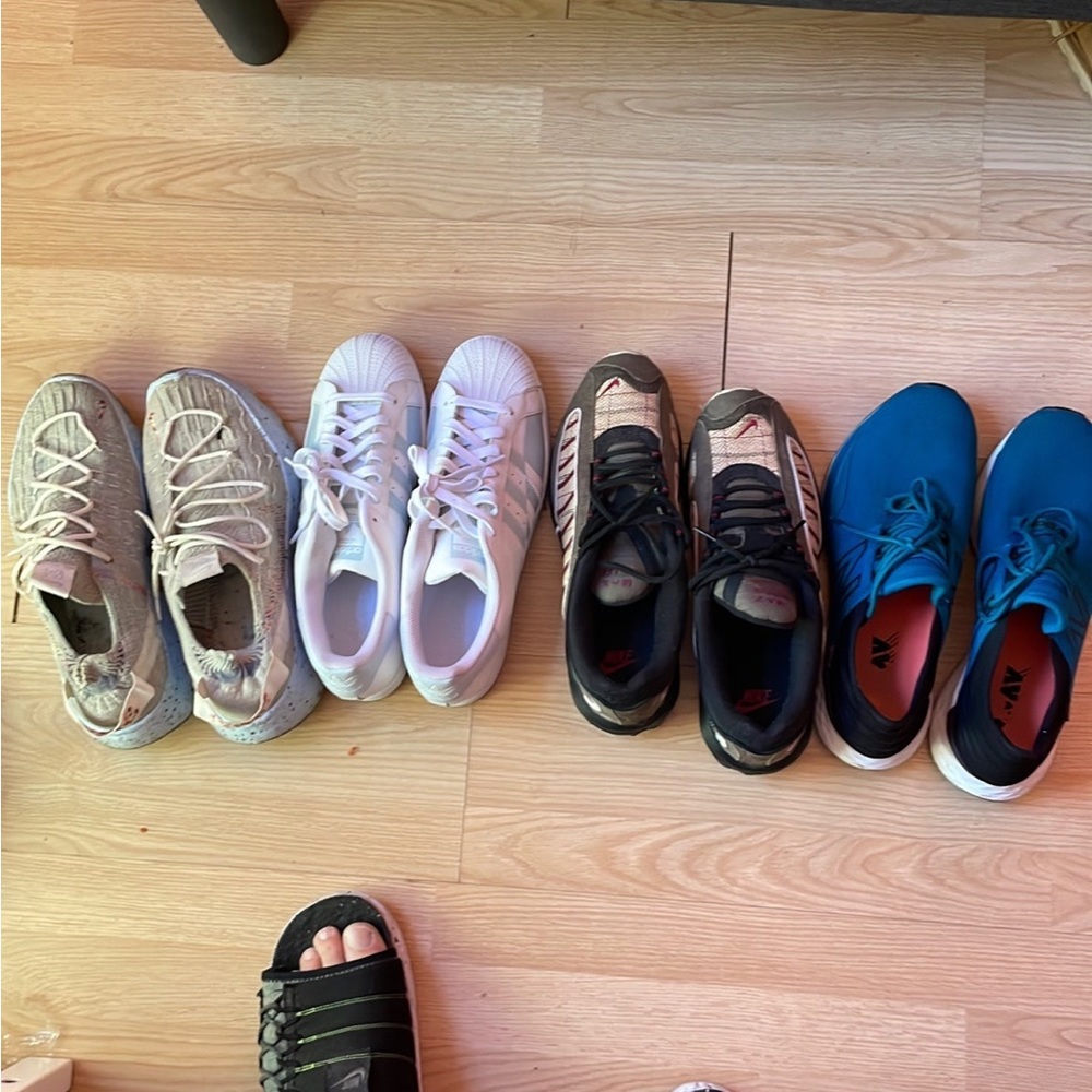 Adidas hard shell classic. Airmax tailwind.  Puma basic.  Space hippie 04